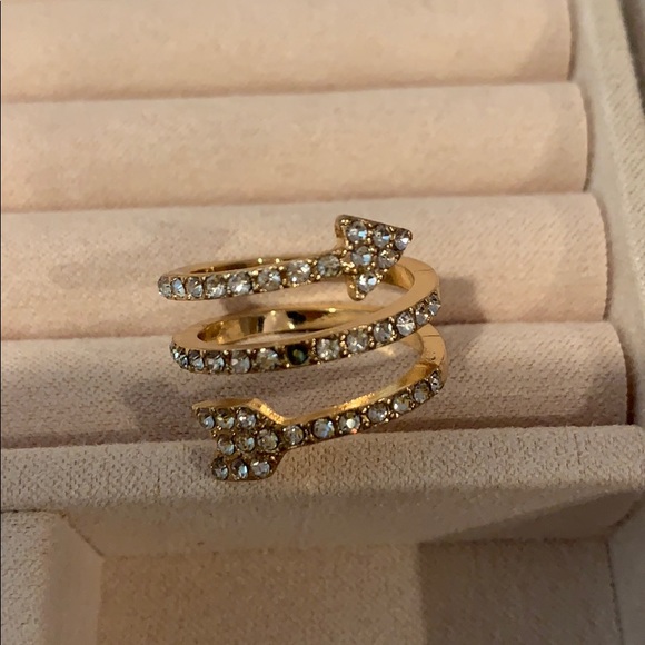 Arrow ring - Picture 1 of 1